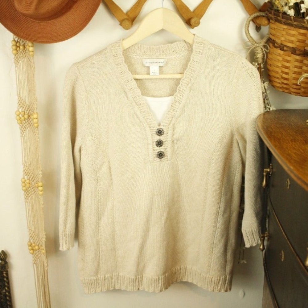 Vintage Early 2000s Short 3/4 Sleeve Beige Cream Knit V-neck Sweater